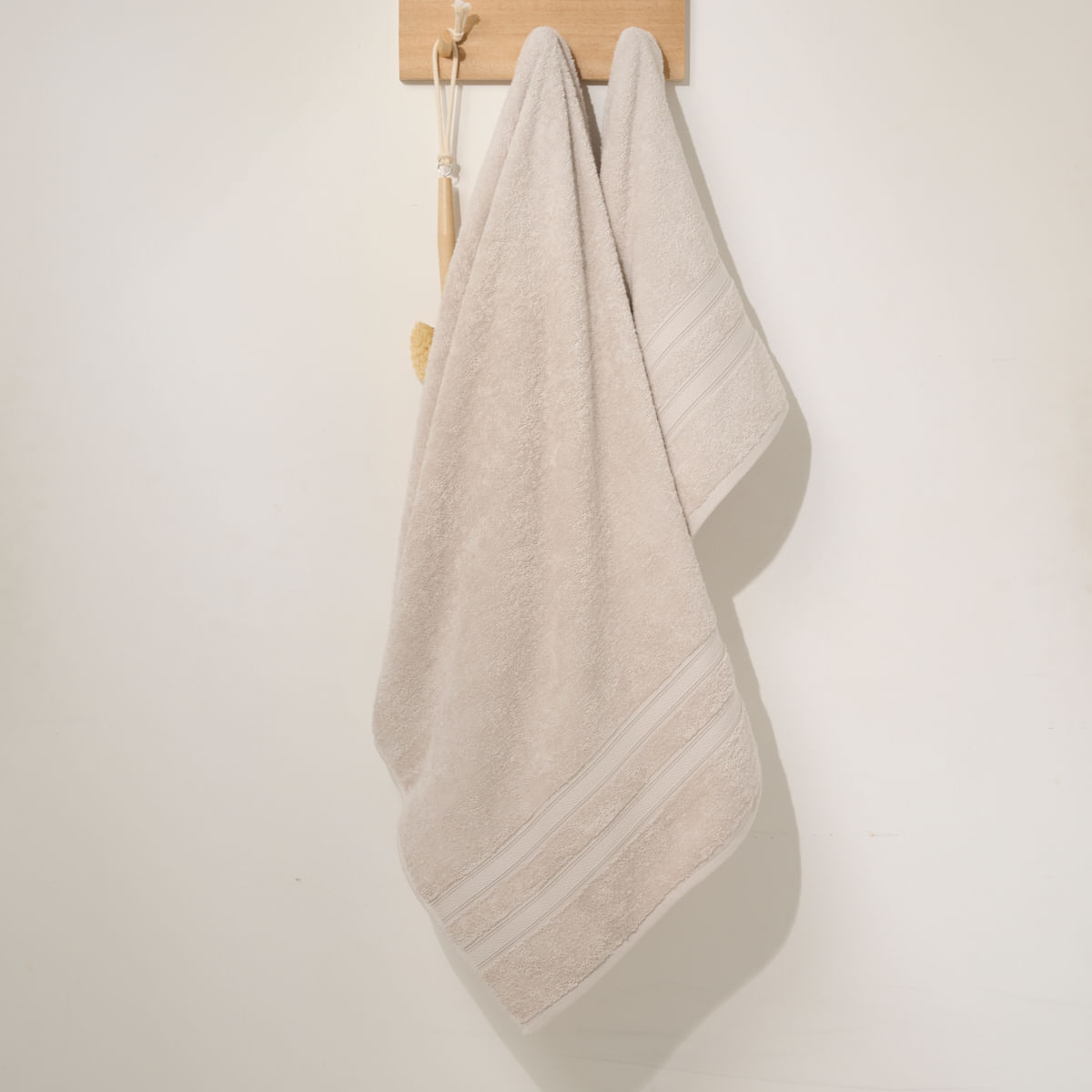 03-09-0033-Toalha-de-Banho-Madrid--Gigante-Prata-001