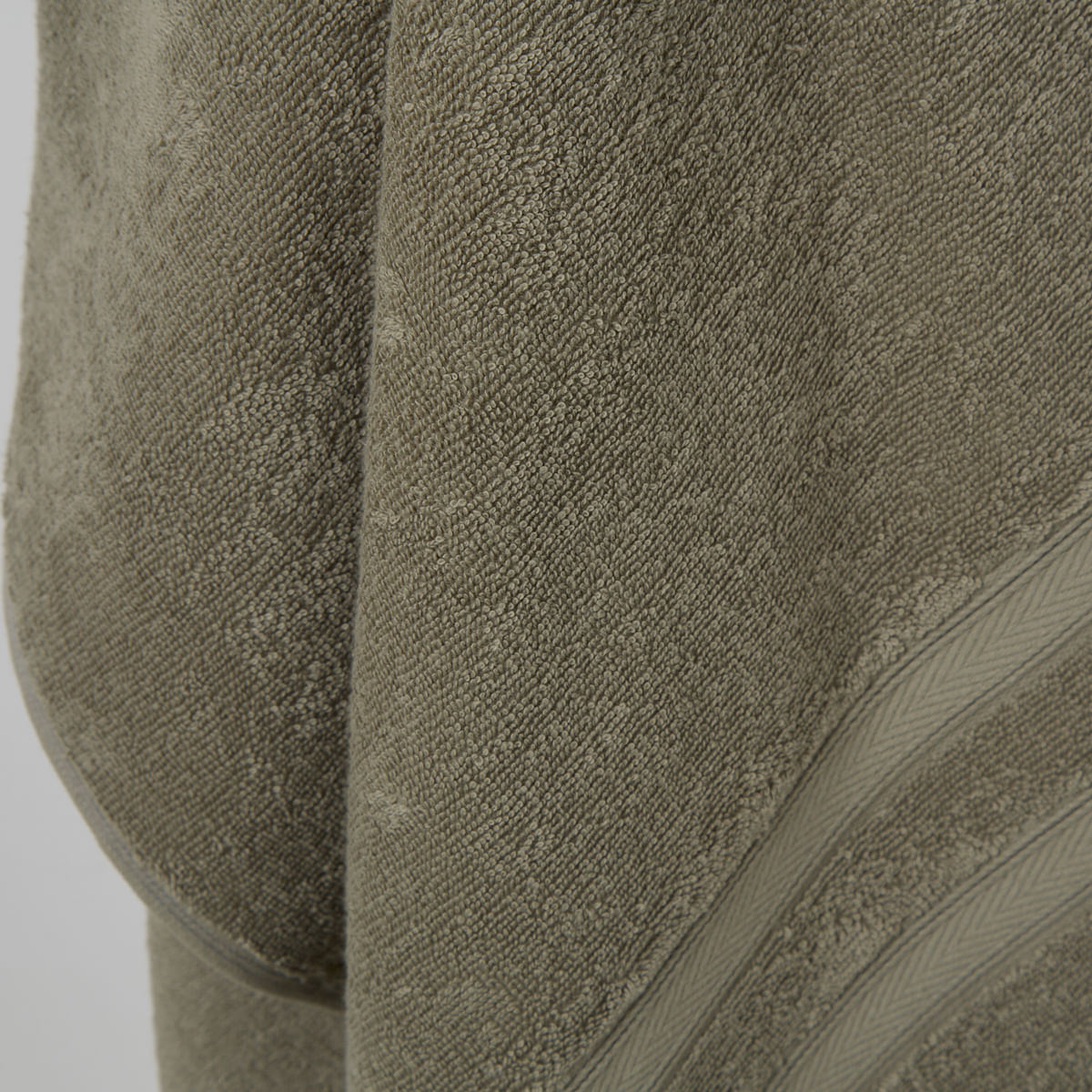 03-09-0033-Toalha-de-Banho-Madrid-Gigante-Verde-Eucalipto-003