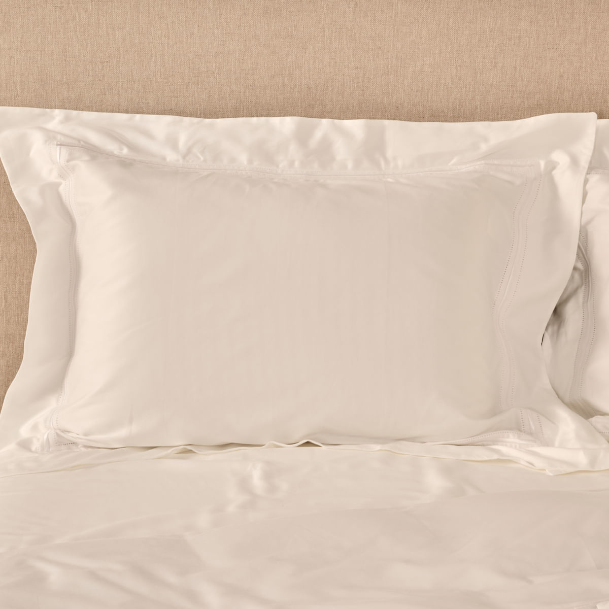 01-10-1477-Jogo-de-Lencol-600-Fios-Tulipa-Branco-002