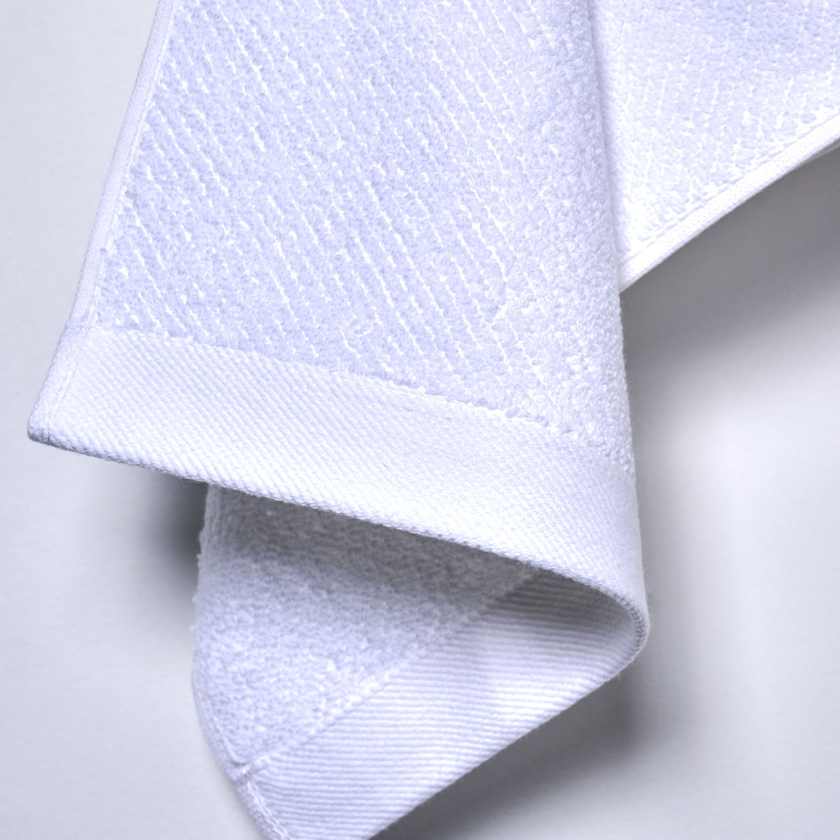 03-06-0048-Toalha-Lavabo-Porto-Branco-002