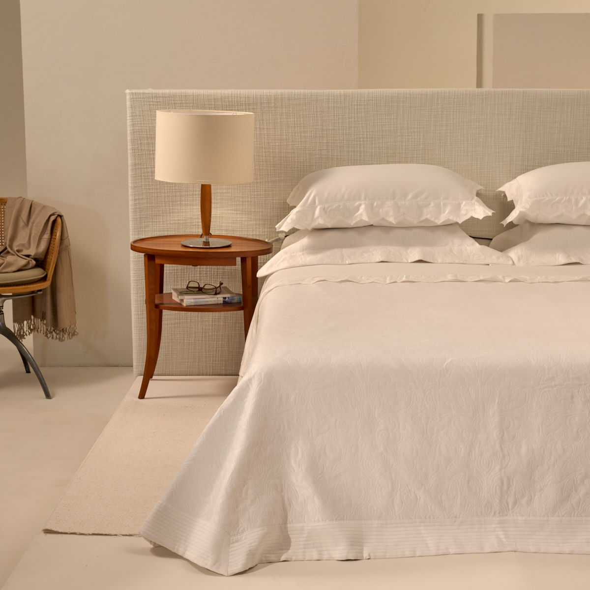 01-05-0326-Colcha-Milelucci-Branco-001