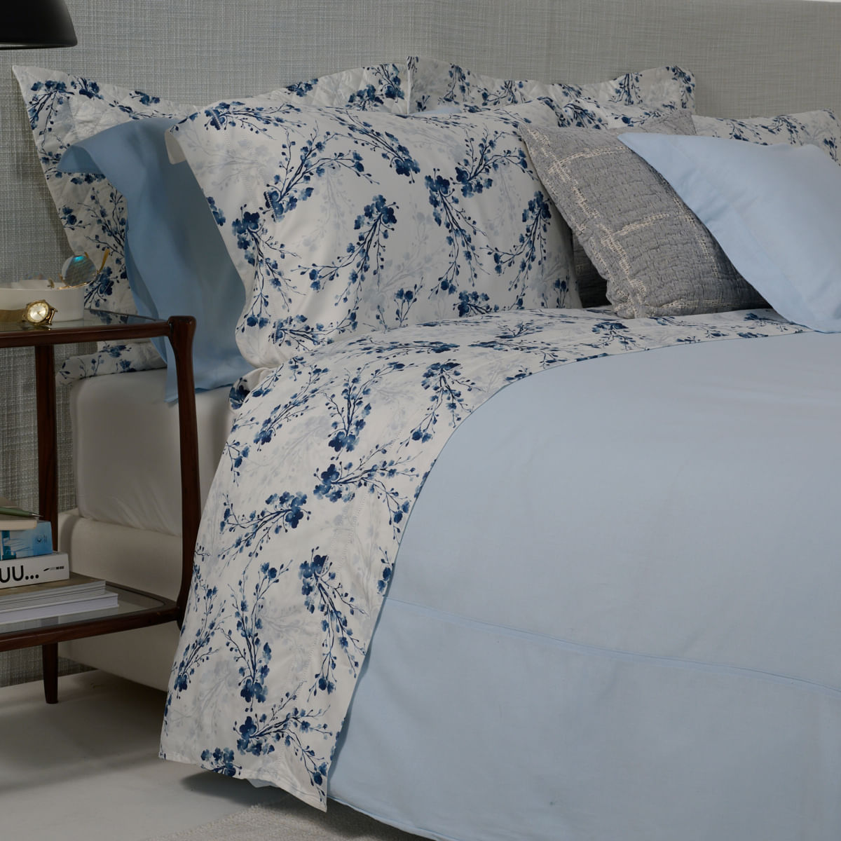 01-10-2458-Jogo-de-Lencol-Bambu-Sakura-Branco-Azul-Escuro-002