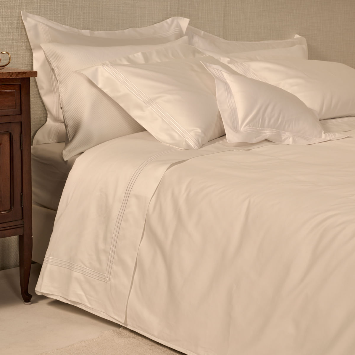 08-01-0325-Capa-de-Edredom--Nuvole-Branco-Branco-002