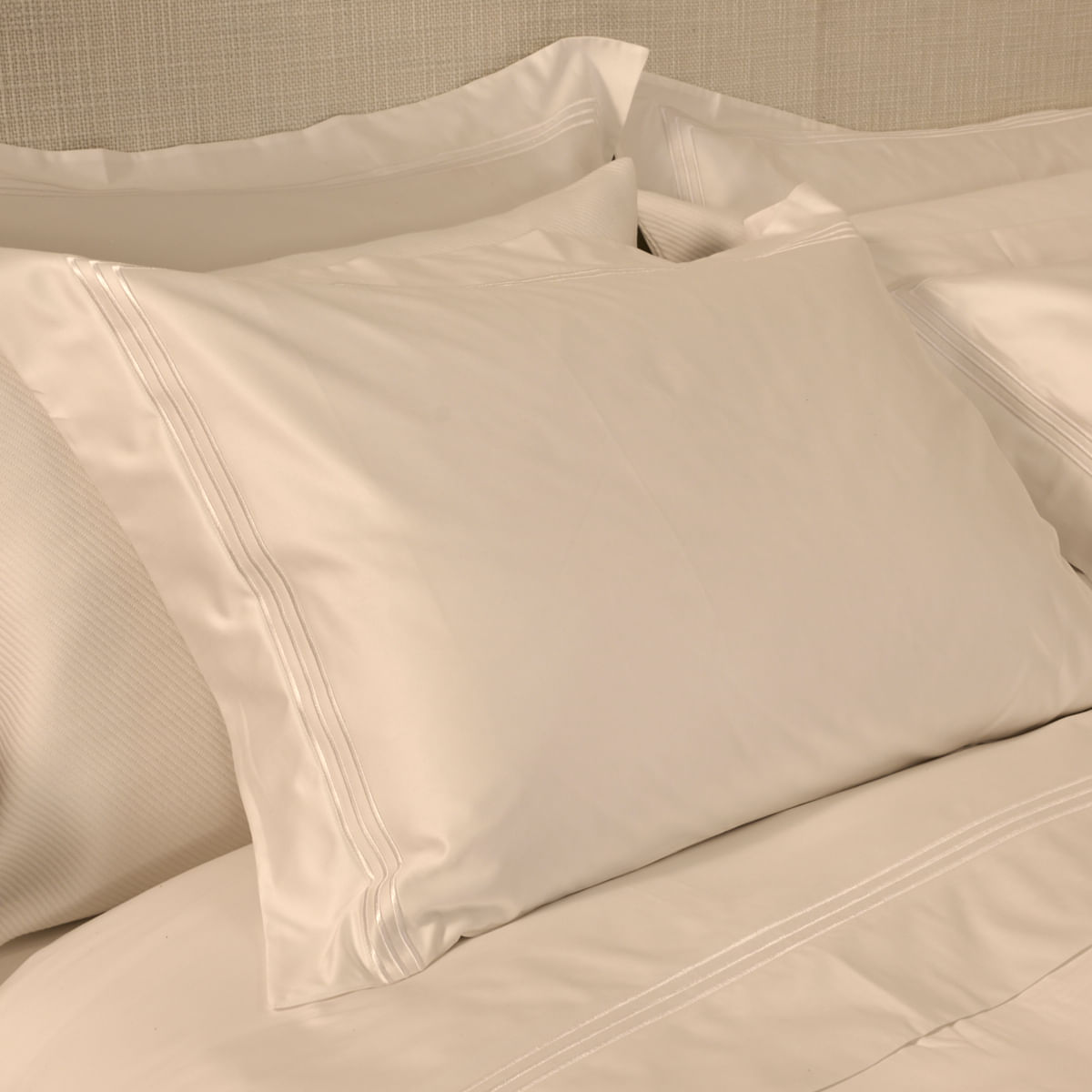 Fronha-Nuvole-Branco-001