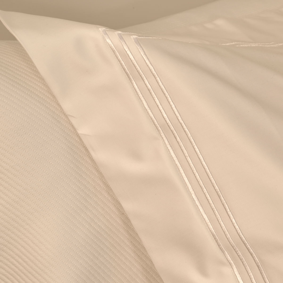 Fronha-Nuvole-Branco-002