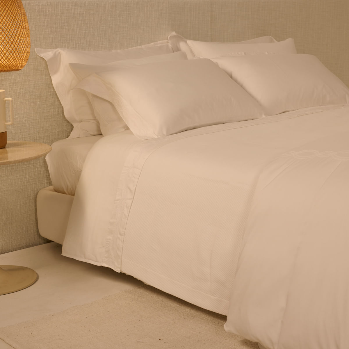 01-02-0803-Capa-de-Edredoml-Bambu-Aisha-Branco-002