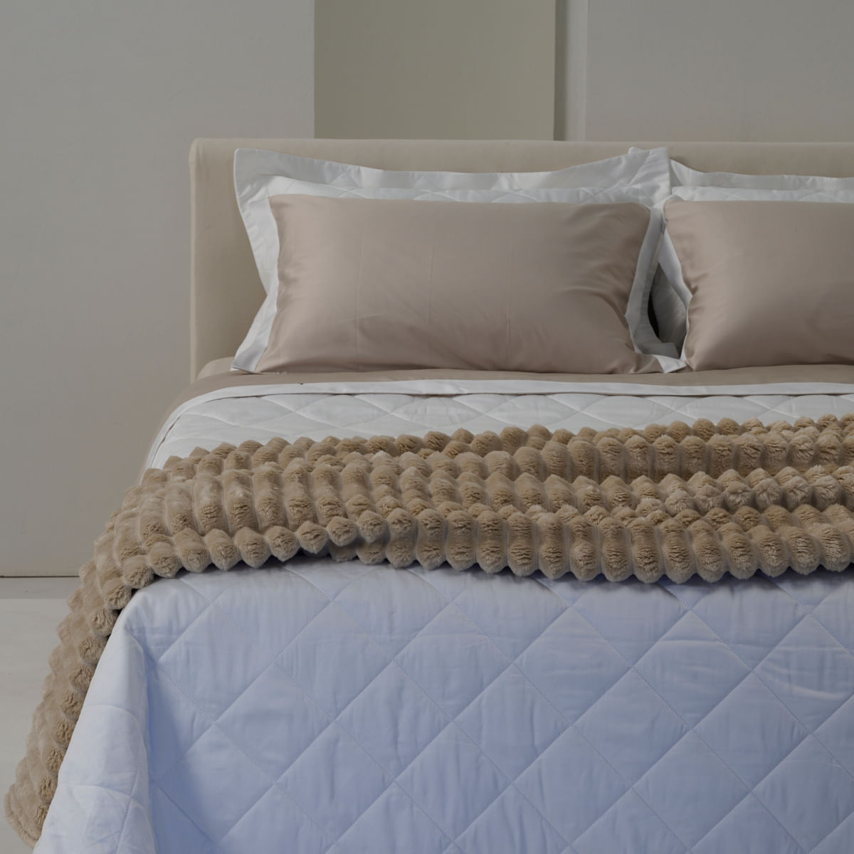 10-01-0556-Colcha-sublime-Branco-001