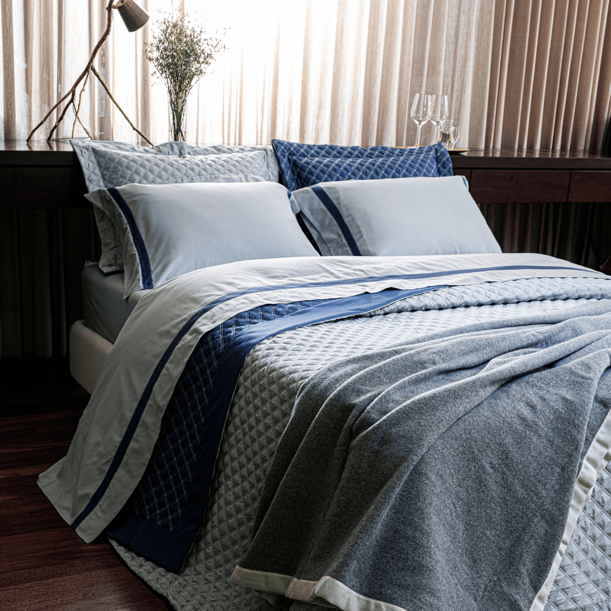 Colcha-400-Fios-Fascino-Dupla-Face---Prata---Azul-Escuro