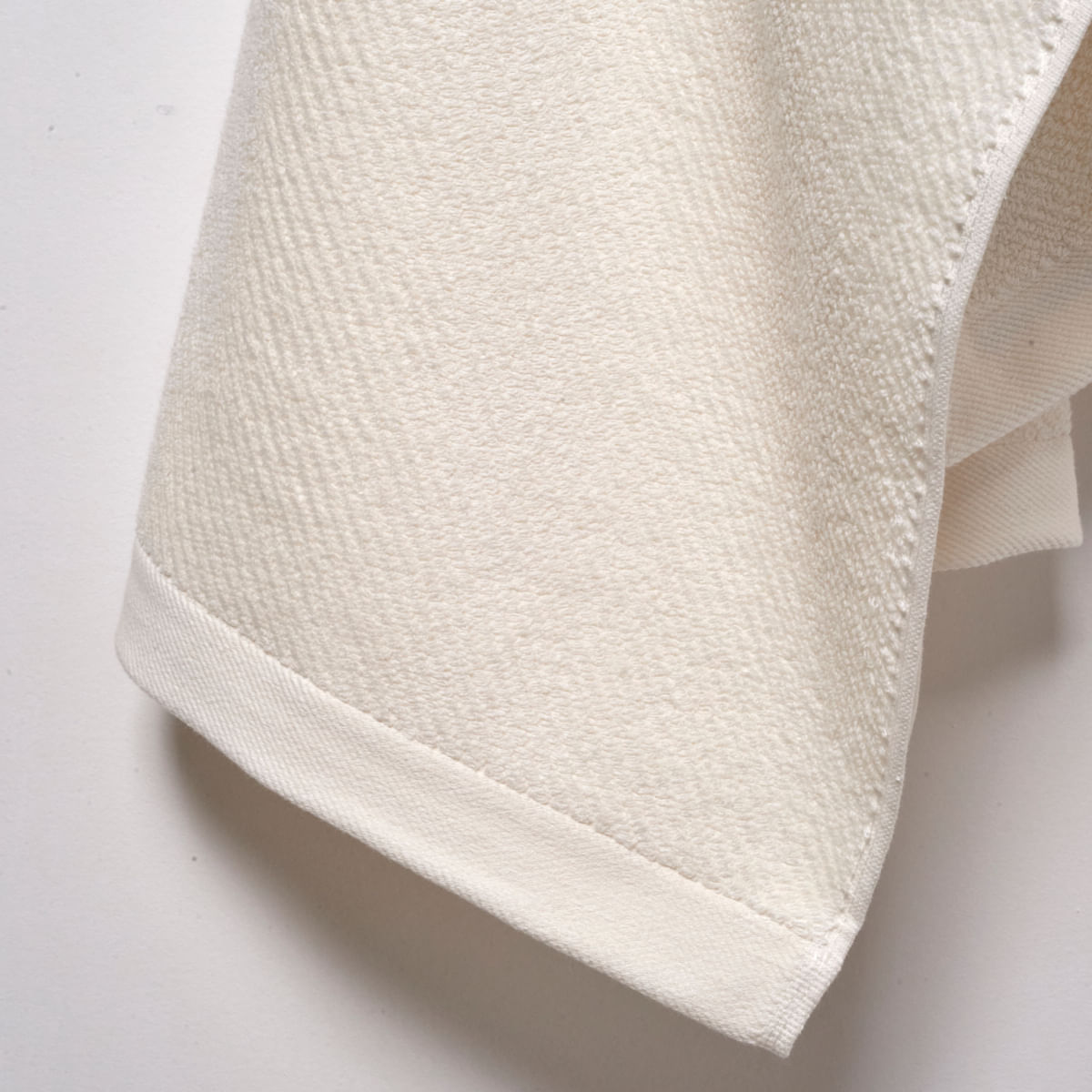 03-09-0065-Toalha-Banho-Porto-Marfim-002