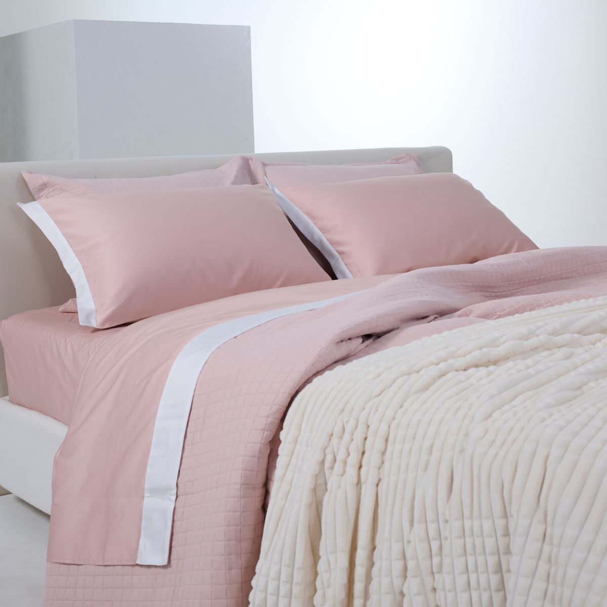 01-04-0112-Cobertor-BErnina-Marfim-002