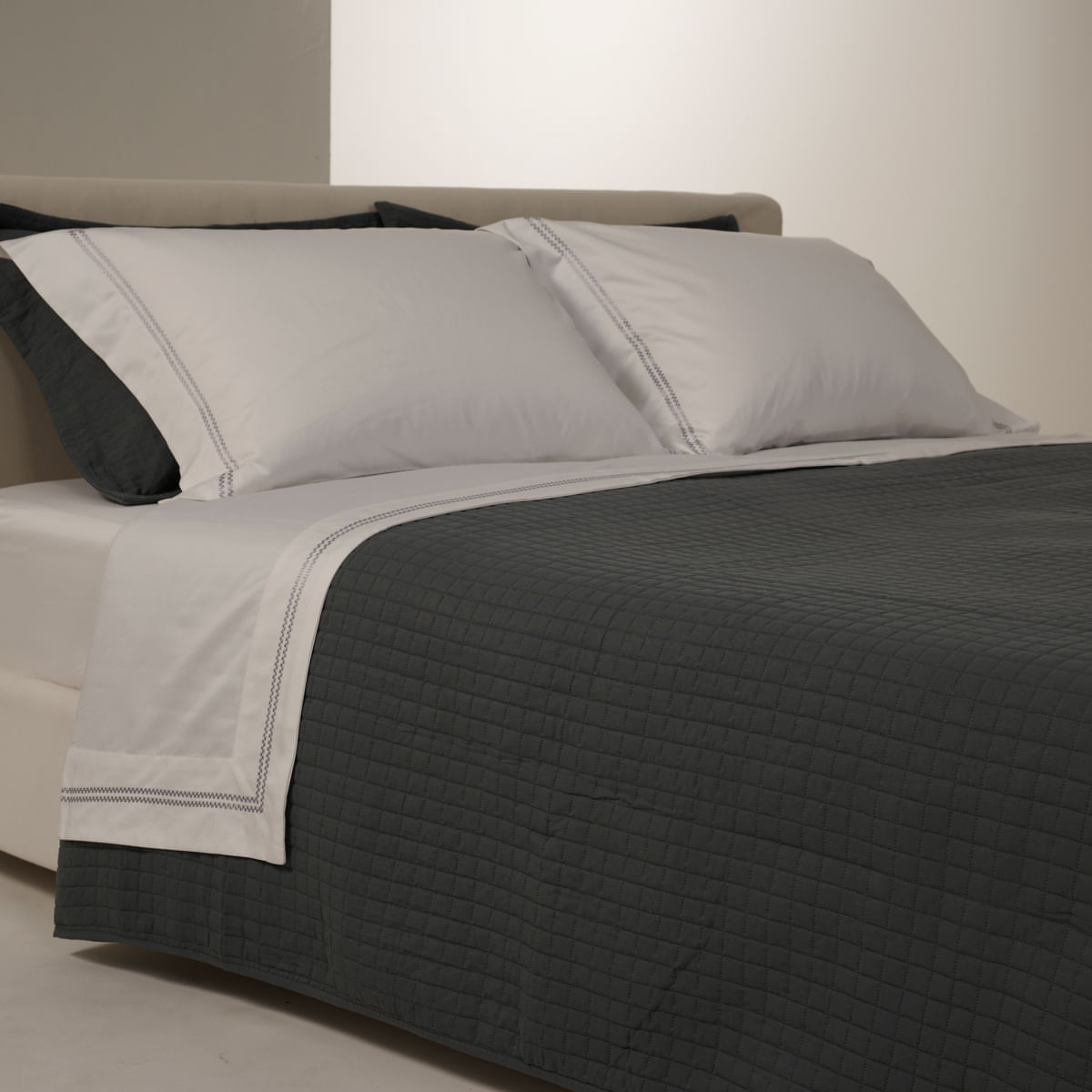 01-05-0924-Colcha-Navarra-Chumbo-002