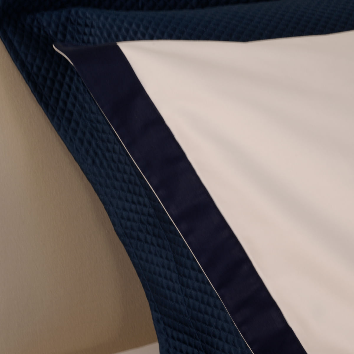 01-09-0367-Fronha-empire-Branco-Marinho-004