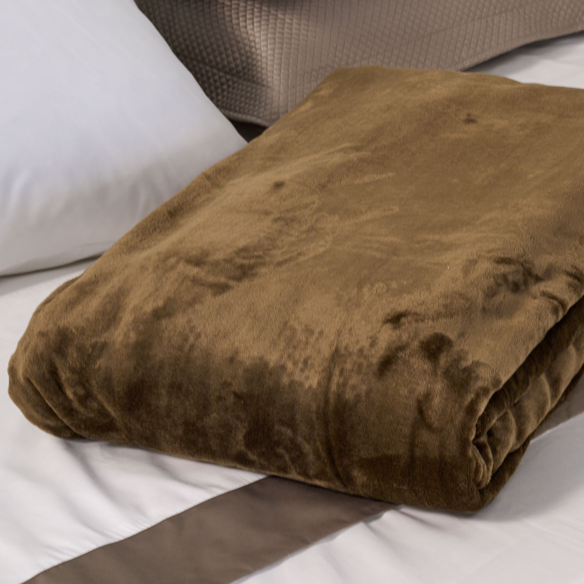 01-04-0021-Cobertor-Classic-Marrom-004