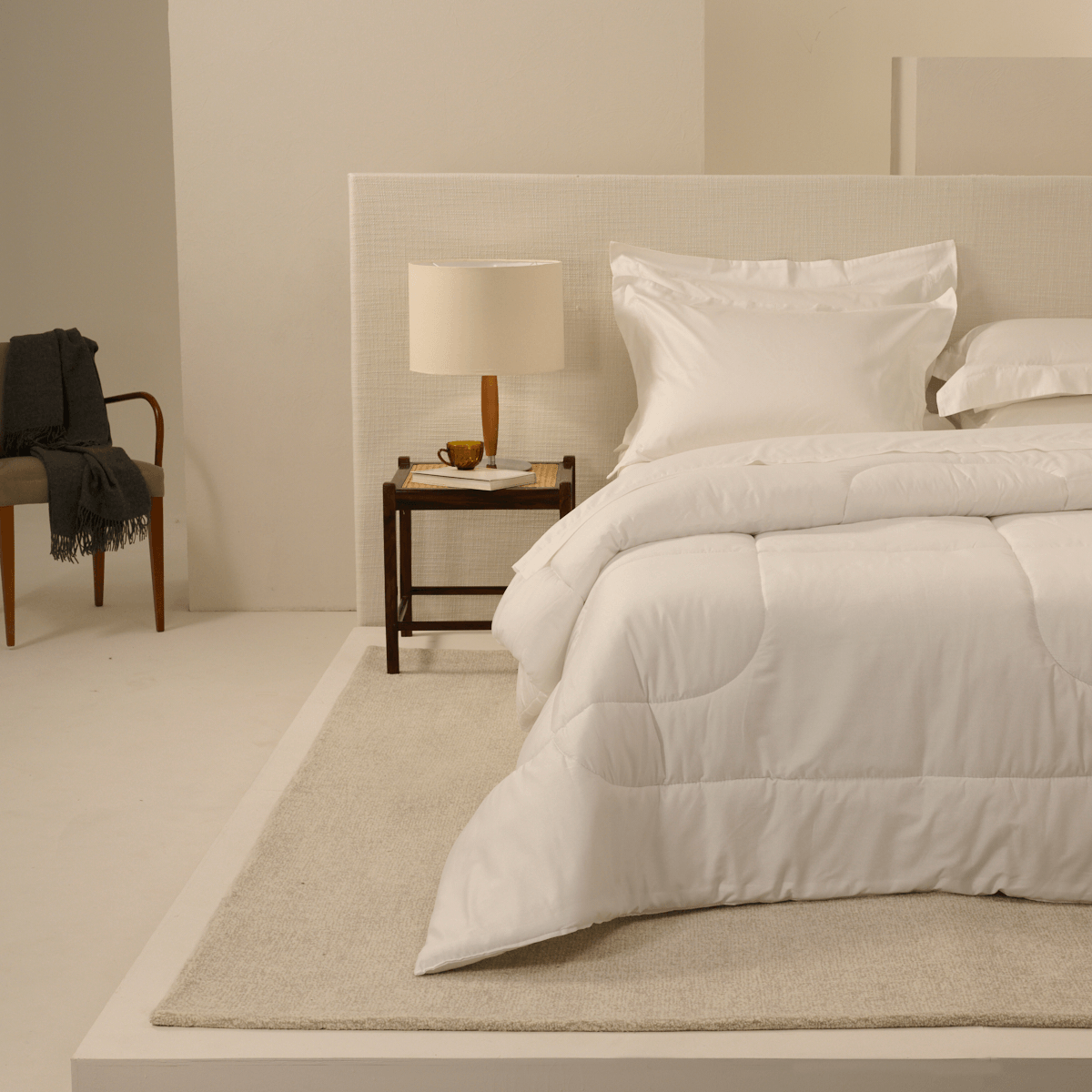 01-17-0216-Edredom-Veneza-Branco--001