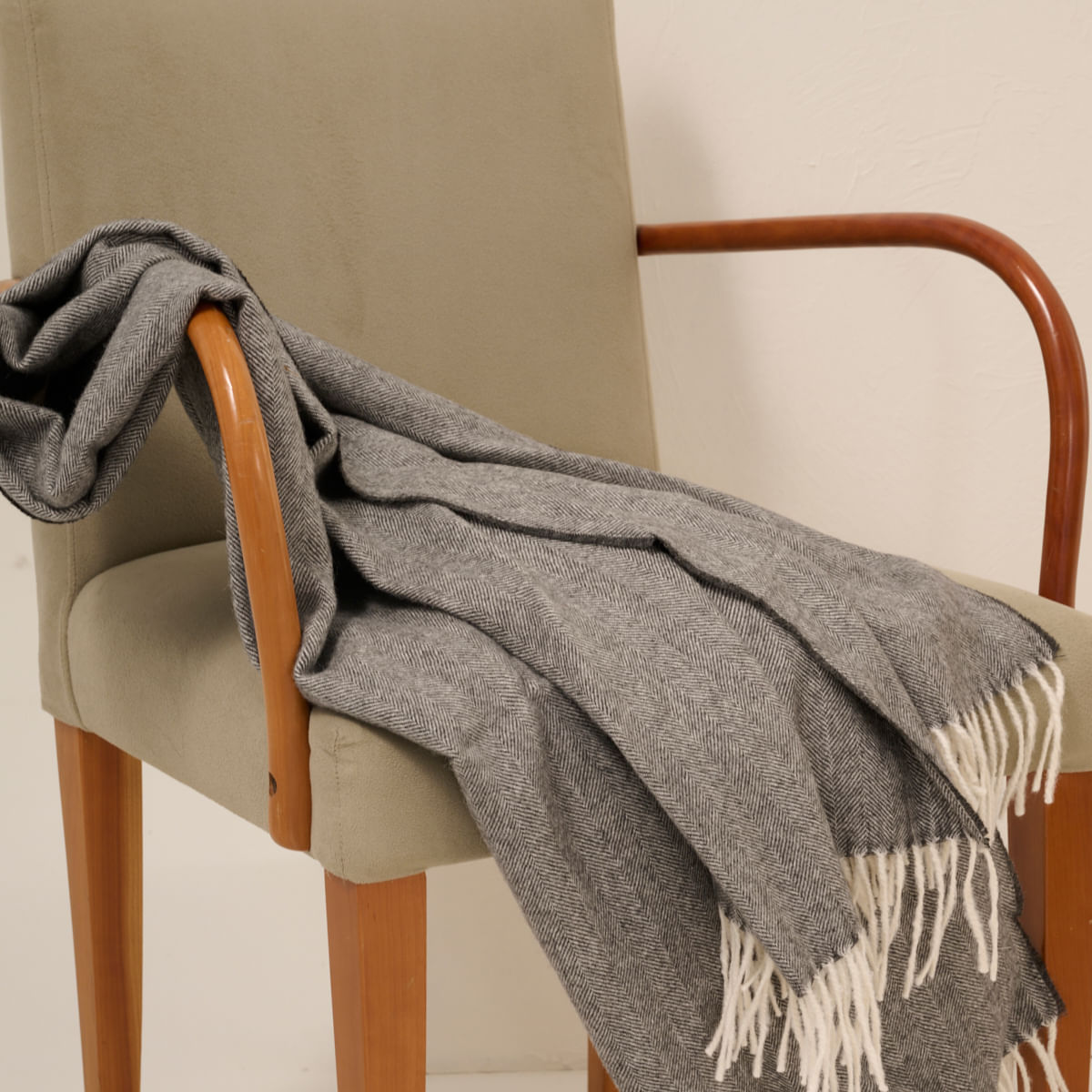 01-14-0003-Manta-Cindy-Cinza-Combinado-002