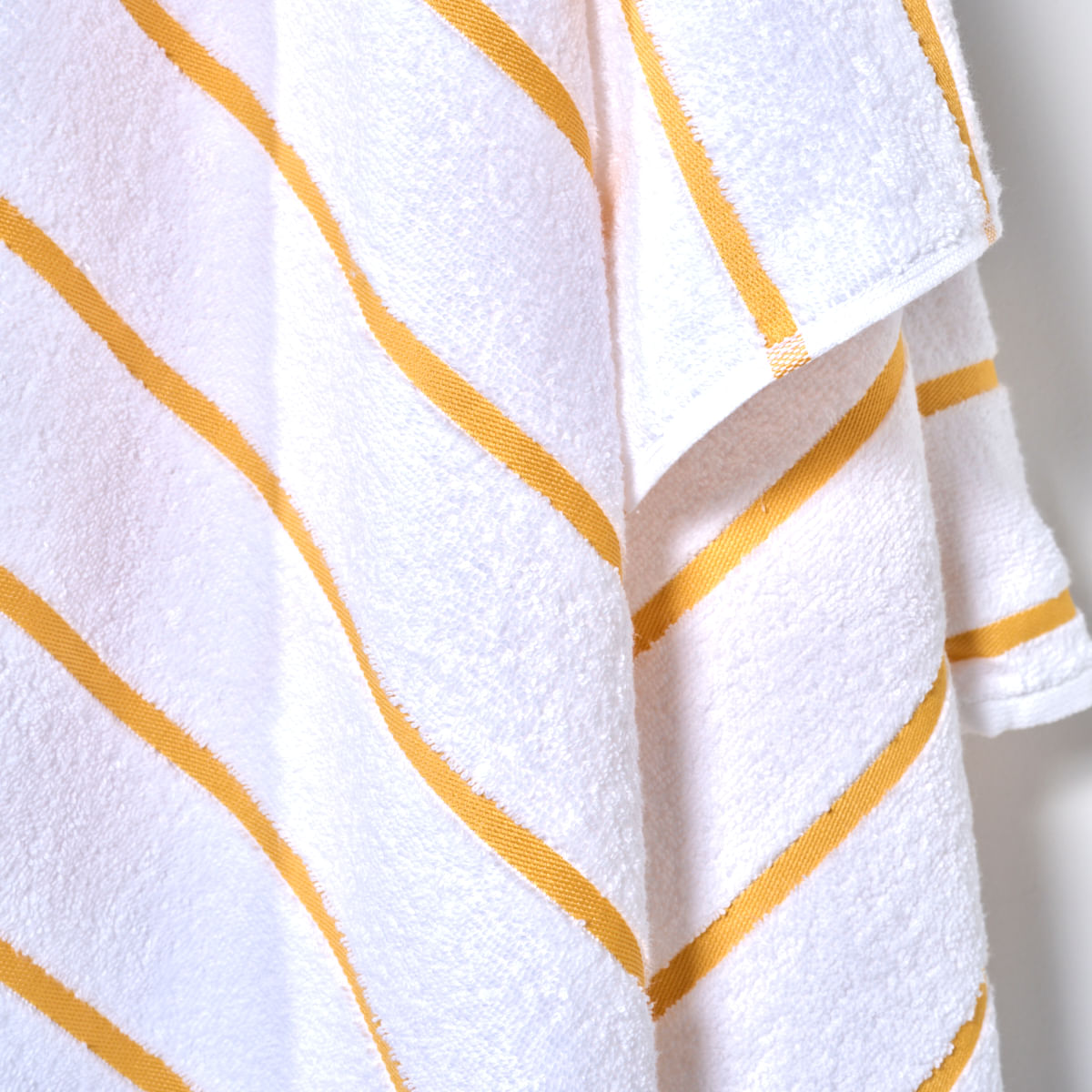03-12-0025-Toalha-Praia-Summer-Branco-Amarelo-002