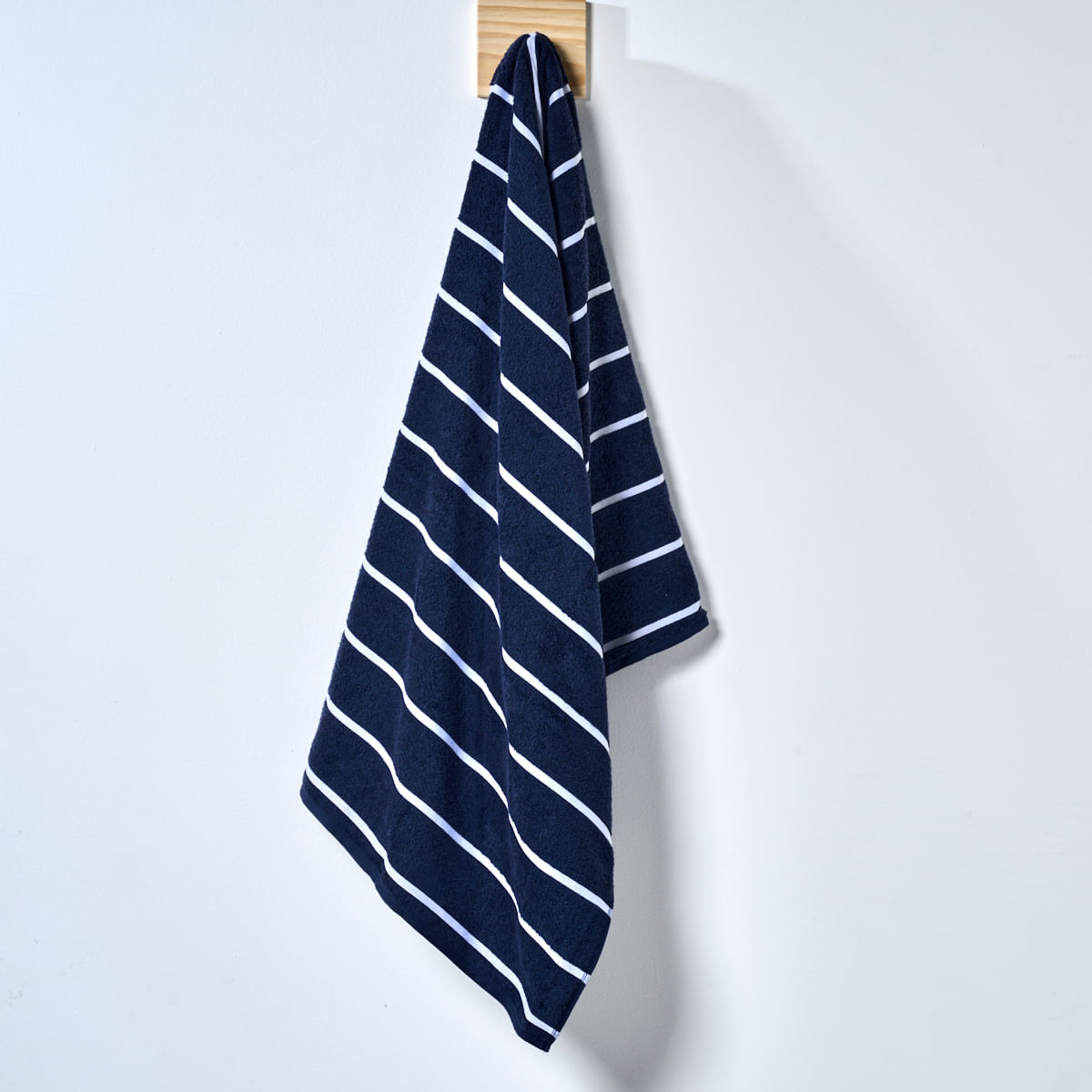 03-12-0025-Toalha-Praia-Summer-Marinho-Branco-001