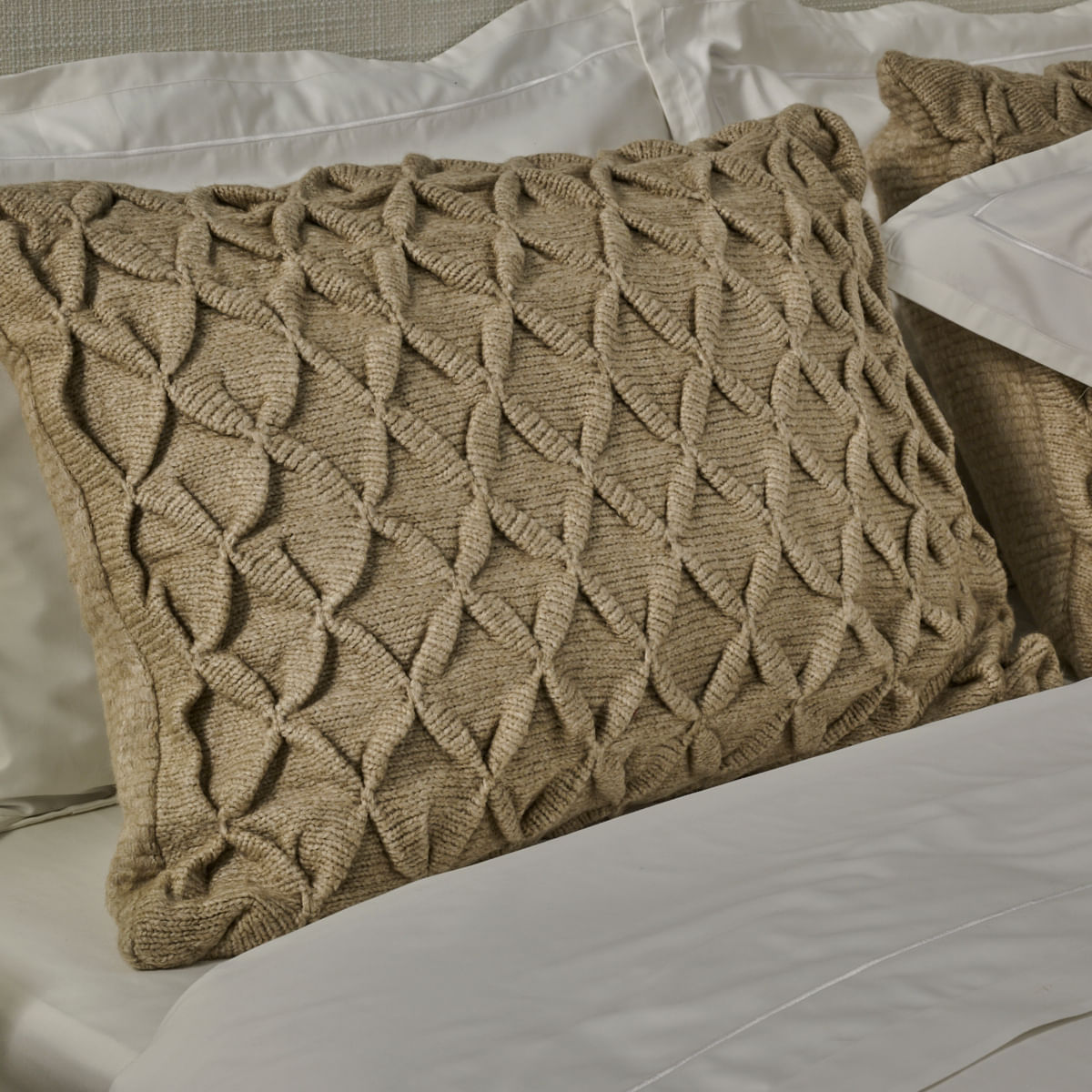 01-16-0082Porta-Travesseiro-Tricot-Origami-Linho-003