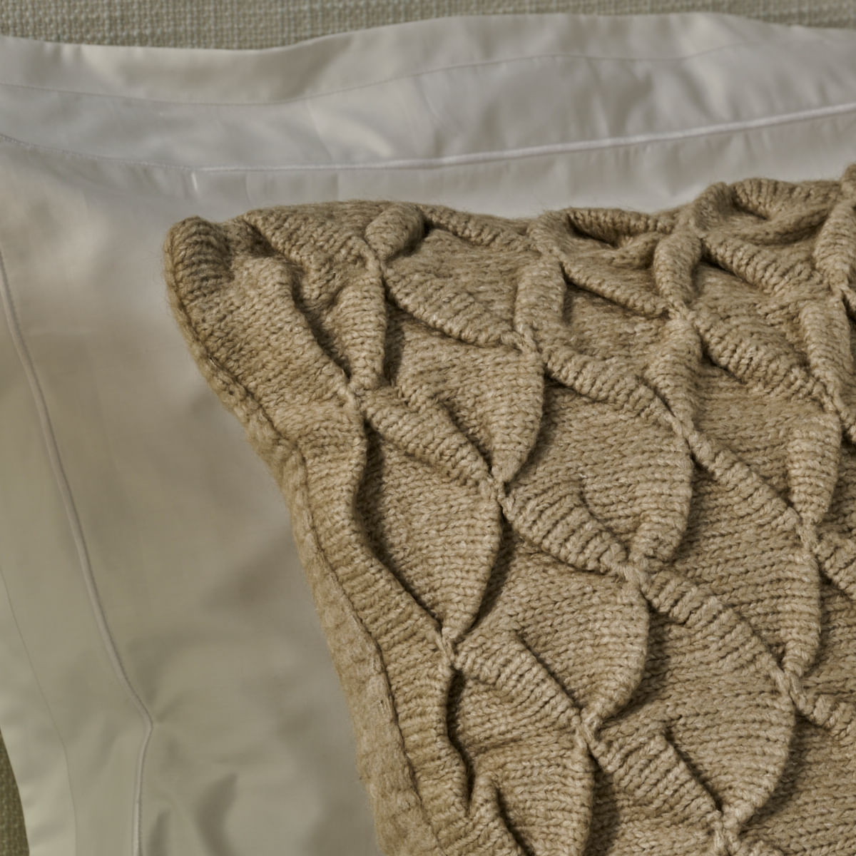 01-16-0082Porta-Travesseiro-Tricot-Origami-Linho-004