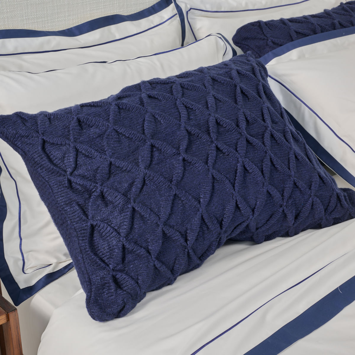 01160082-Porta-travesseiro-Origami-Indigo-003