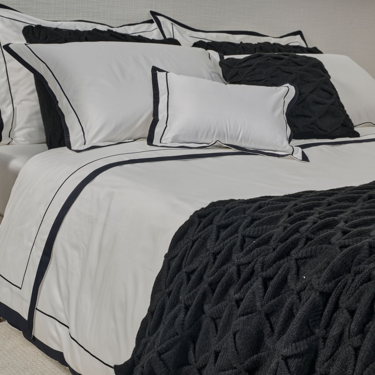 01-02-0477-Capa-de-Edredom-San-Diego-Branco-Preto-002