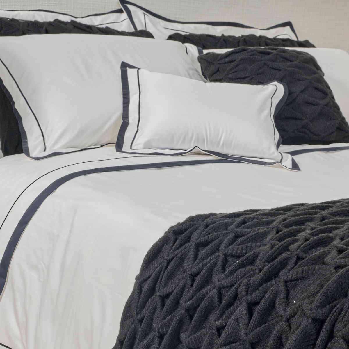 01-01-0206-Capa-de-Almofada-San-Diego-Branco-Preto-003