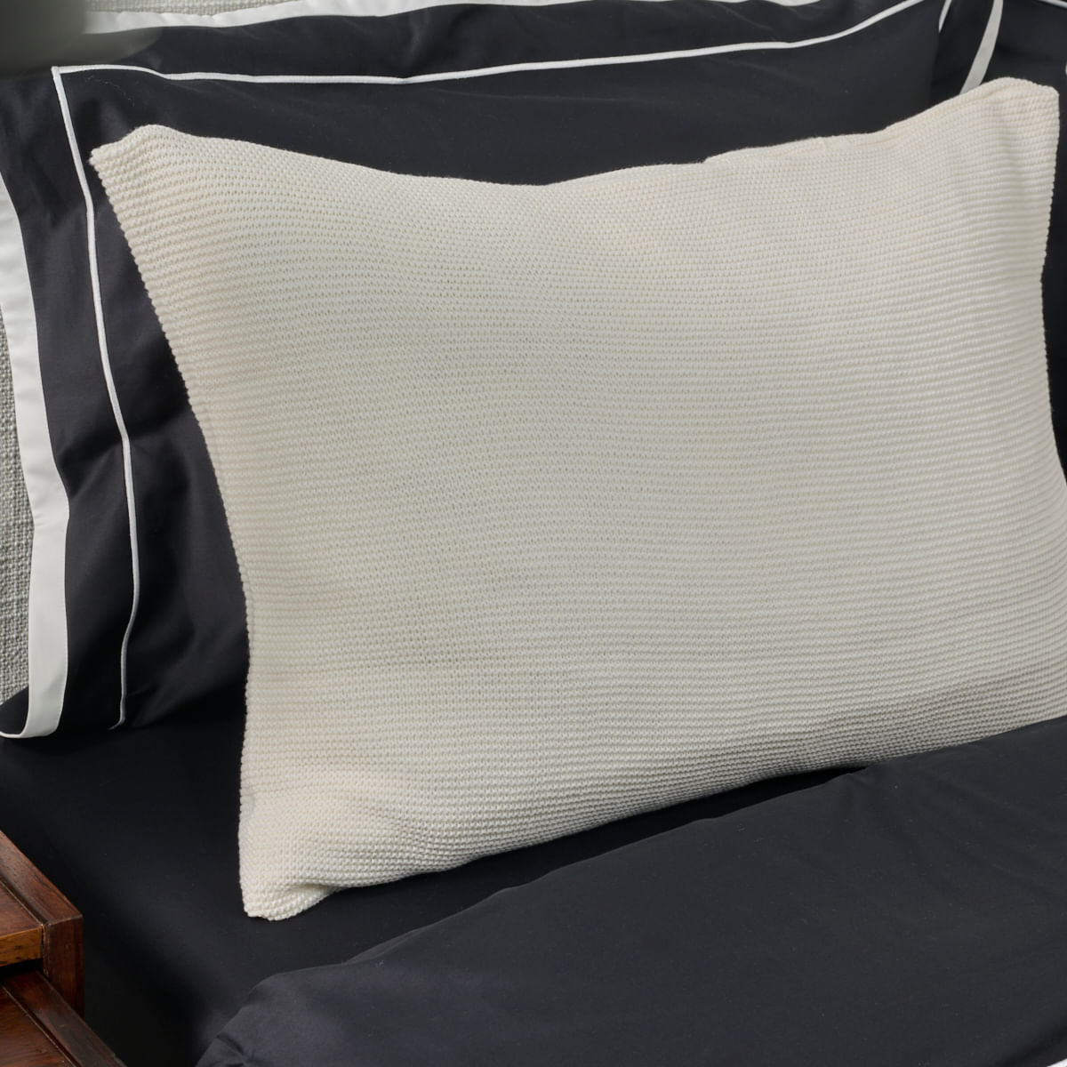 01-16-0153-Porta-Travesseiro-Tricot-Infinite-Branco-003