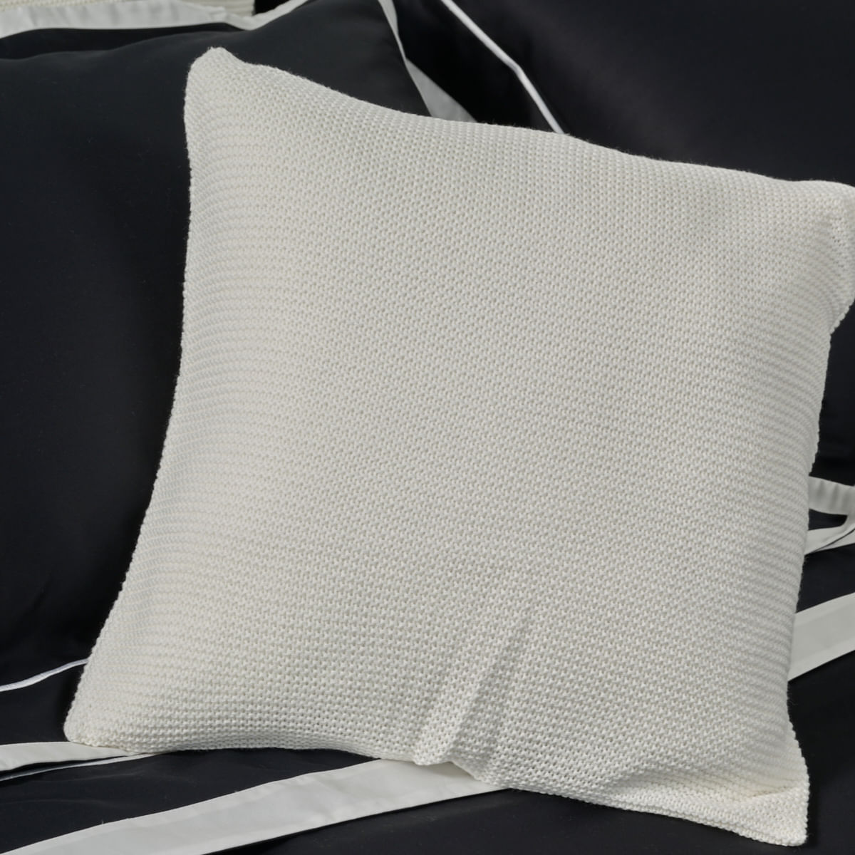 01-01-0484-Capa-de-Almofada-Tricot-Infinite-Branco--40-x-40-003