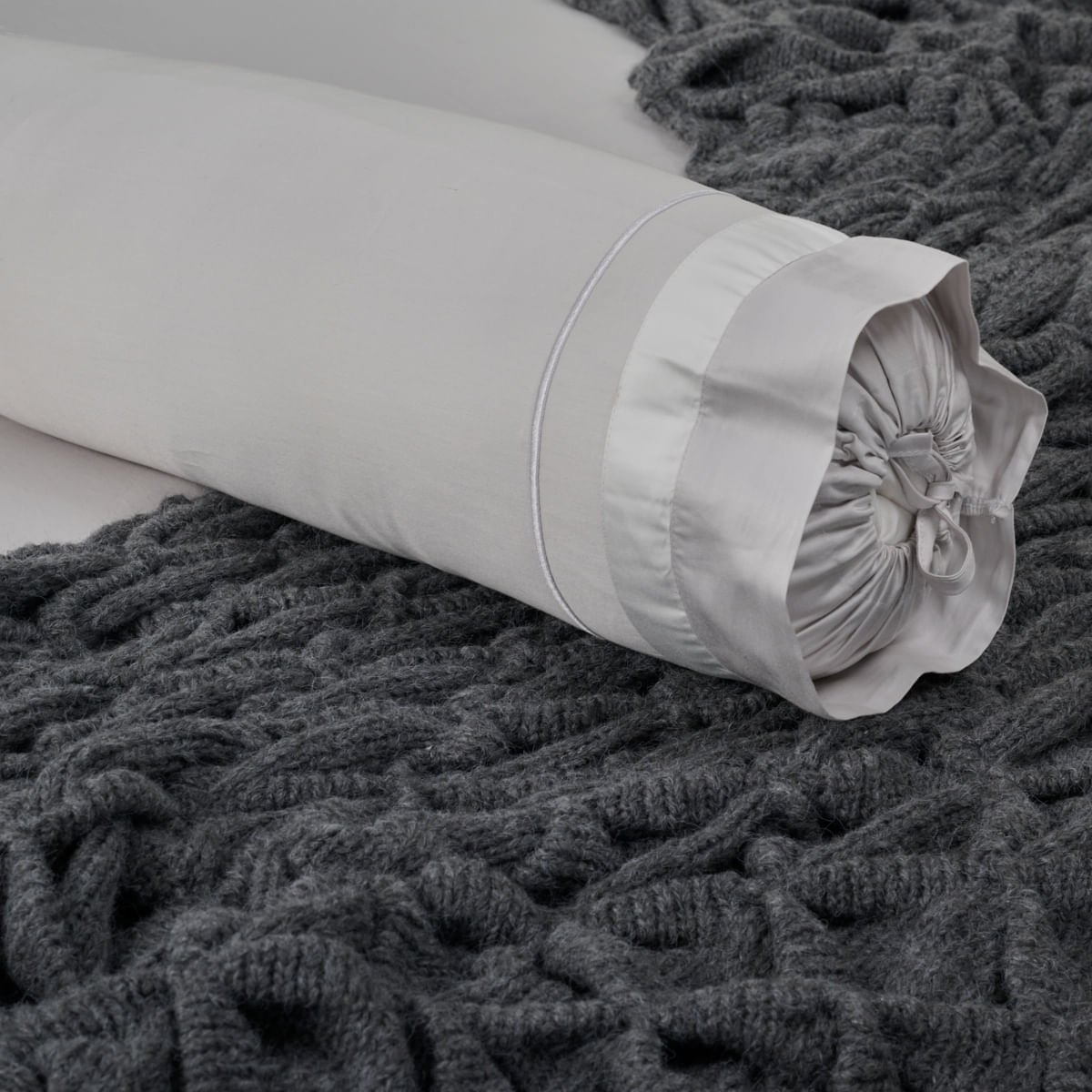 01-01-0367-Capa-de-Rolinho-San-Diego--Prata-Branco-003