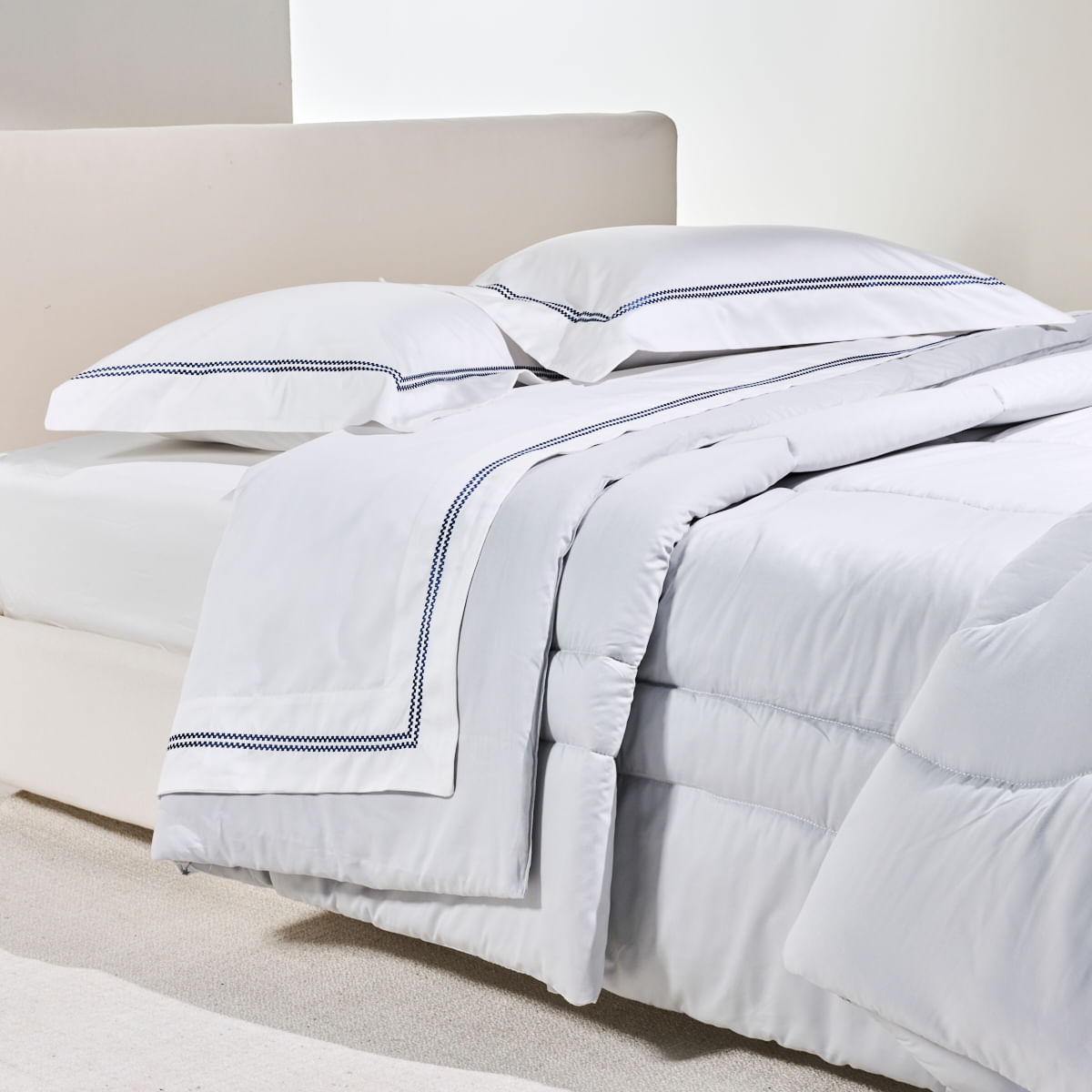 10-01-0379-Jogo-de-Lencol-Cambridge-Branco-Marinho-001