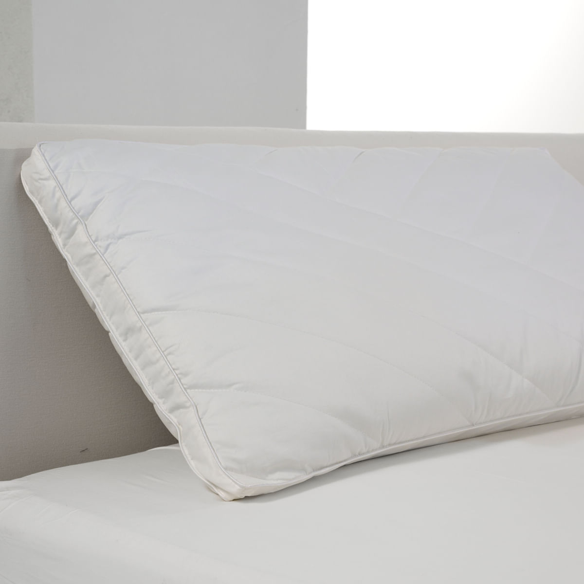 01-18-0062-Travesseiro-Premier-Suporte-Medio-50-x-1-001