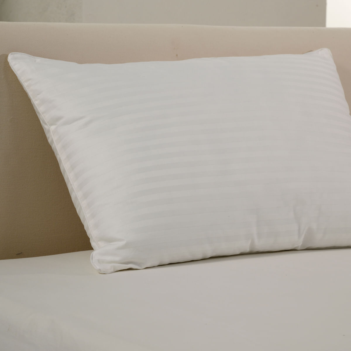 01-18-0066Travesseiro-Premium--Suporte-Baixo-001