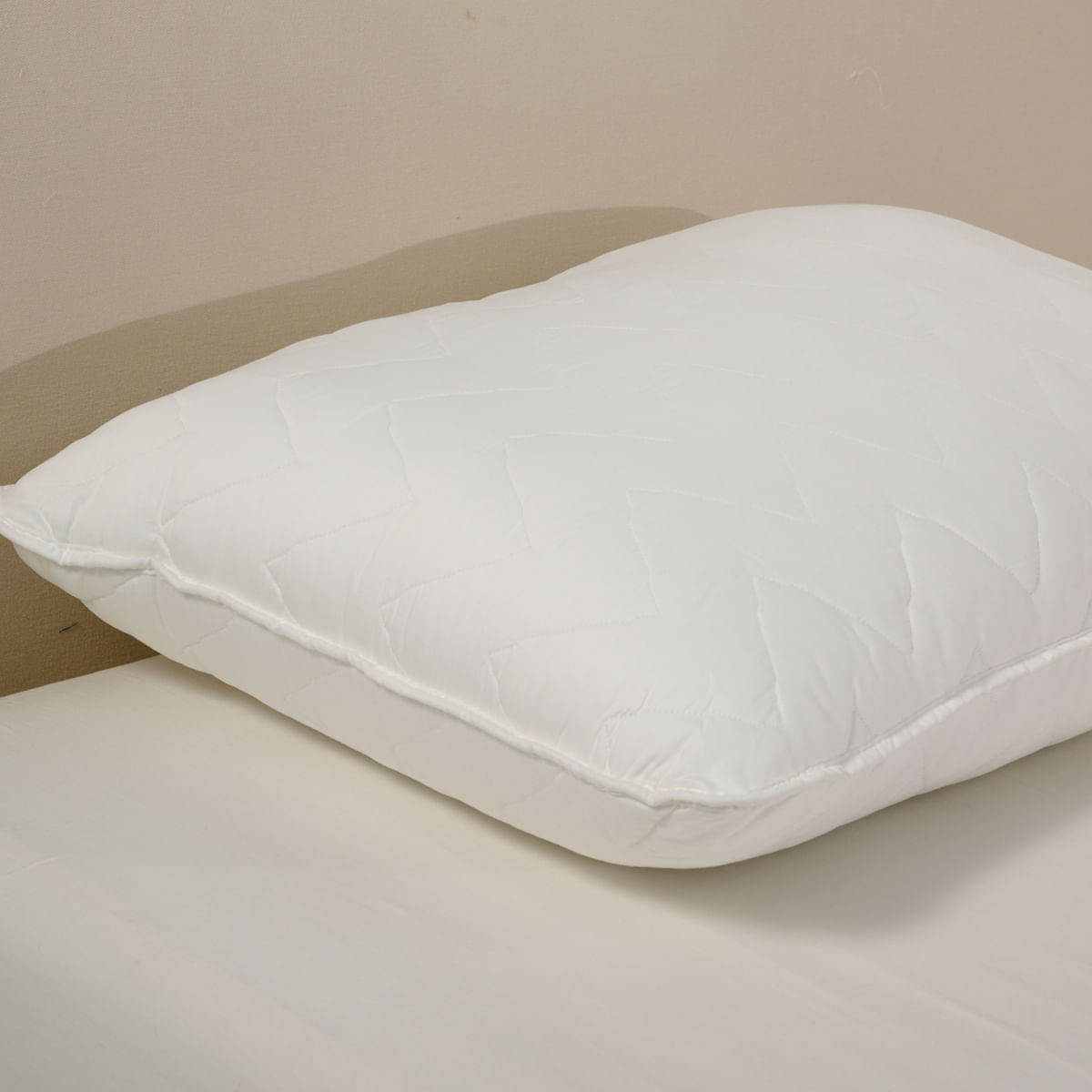 01-18-0110-Travesseiro-Angel-Suporte-Alto-002