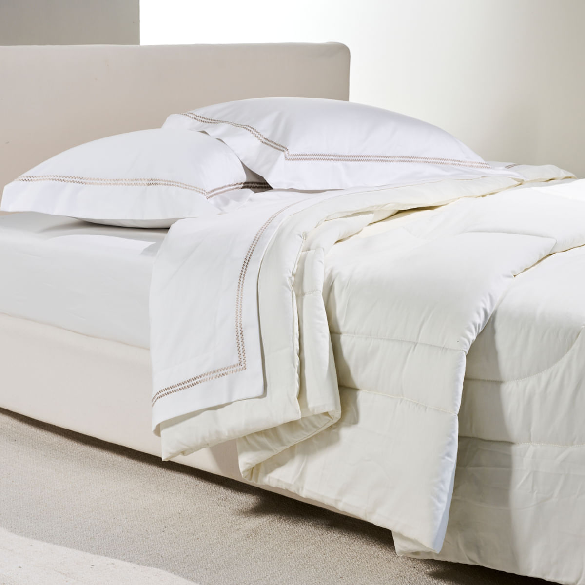 1001-0189-Edredom-Sublime-Marfim-001