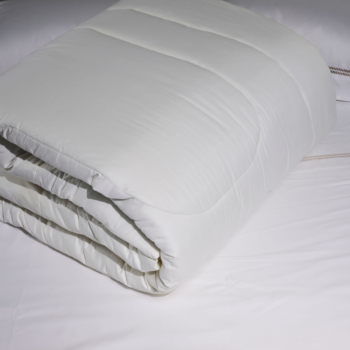 1001-0189-Edredom-Sublime-Marfim-002