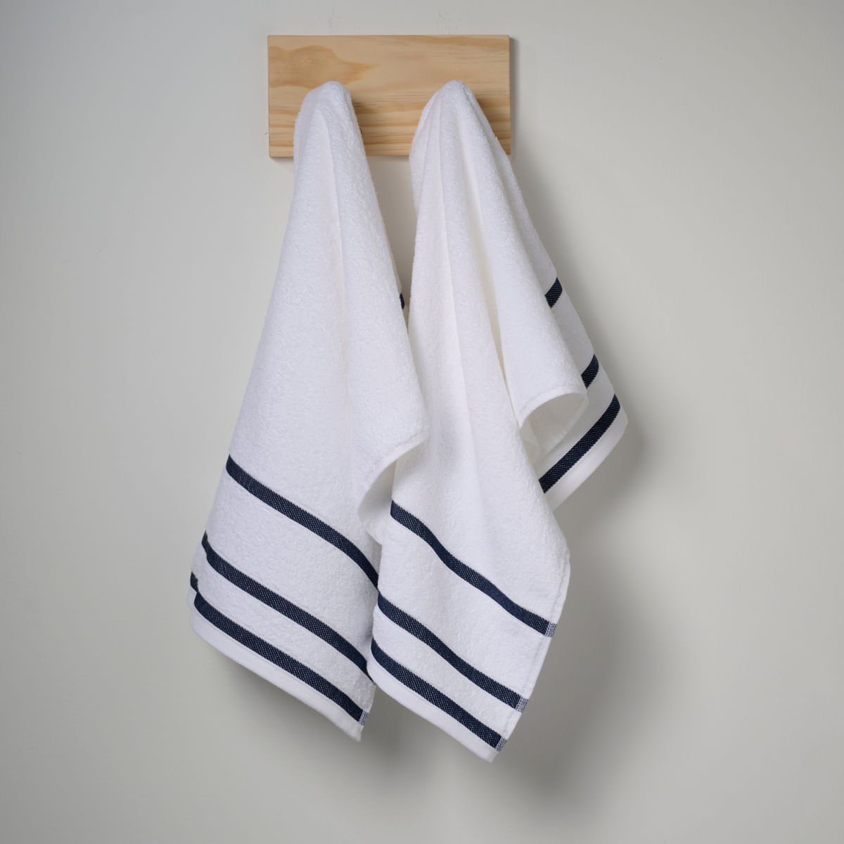 03-14-0002-Kit-Toalha-de-Rosto-Linee-Branco-Marinho