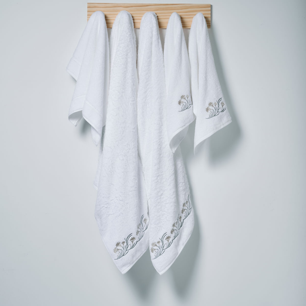 03-02-0101-Jg-Banho-Agathe-Gigante-Branco-Verde-001