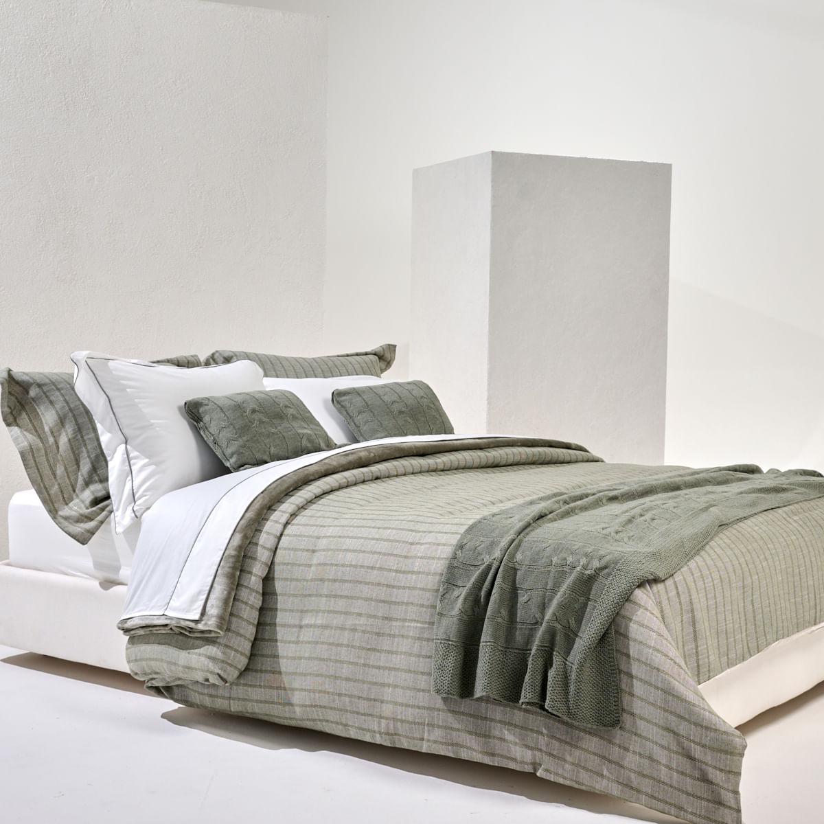 10-01-0402-Jogo-de-Lencol-300-fios-Madison-Branco-Cinza-001