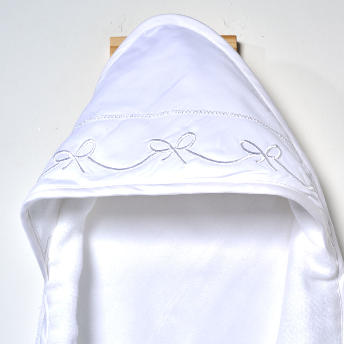 07-02-0196-Toalha-Banho-Capuz-Poeme-Branco-Branco-002