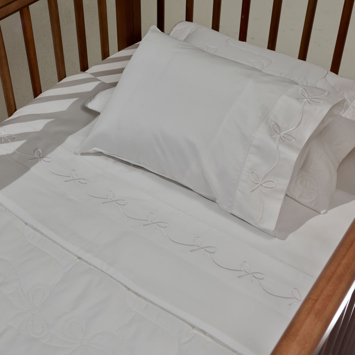 07-03-0338-Colchal-Poeme-Branco-Branco