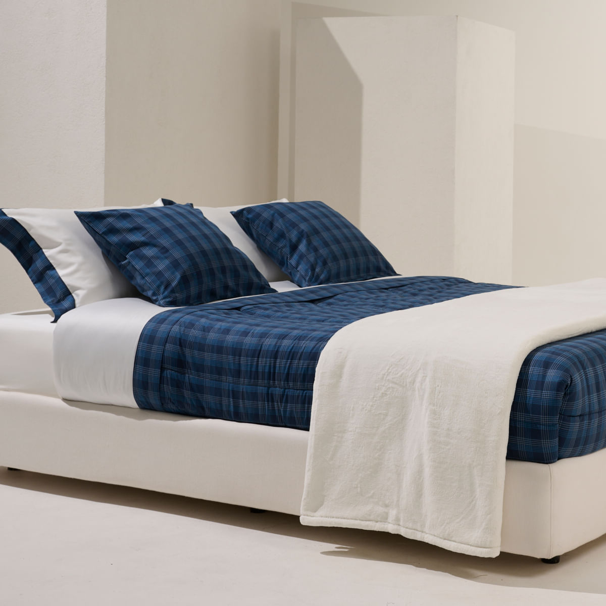 01-04-0118-Cobertor-Imperiale-Marfim-001