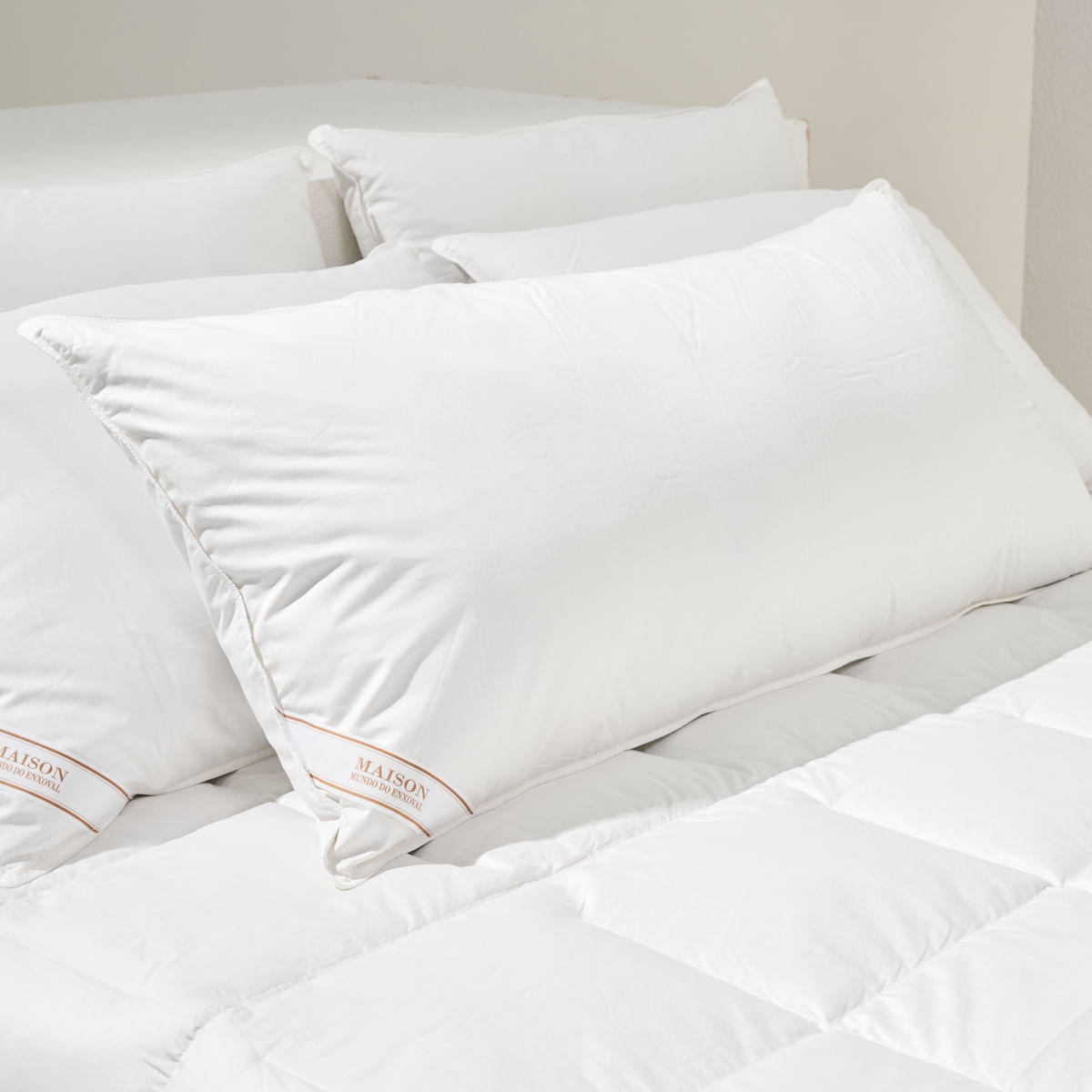 01-18-0009-Travesseiro-Supreme-Plumas-Branco-50-x-1-001