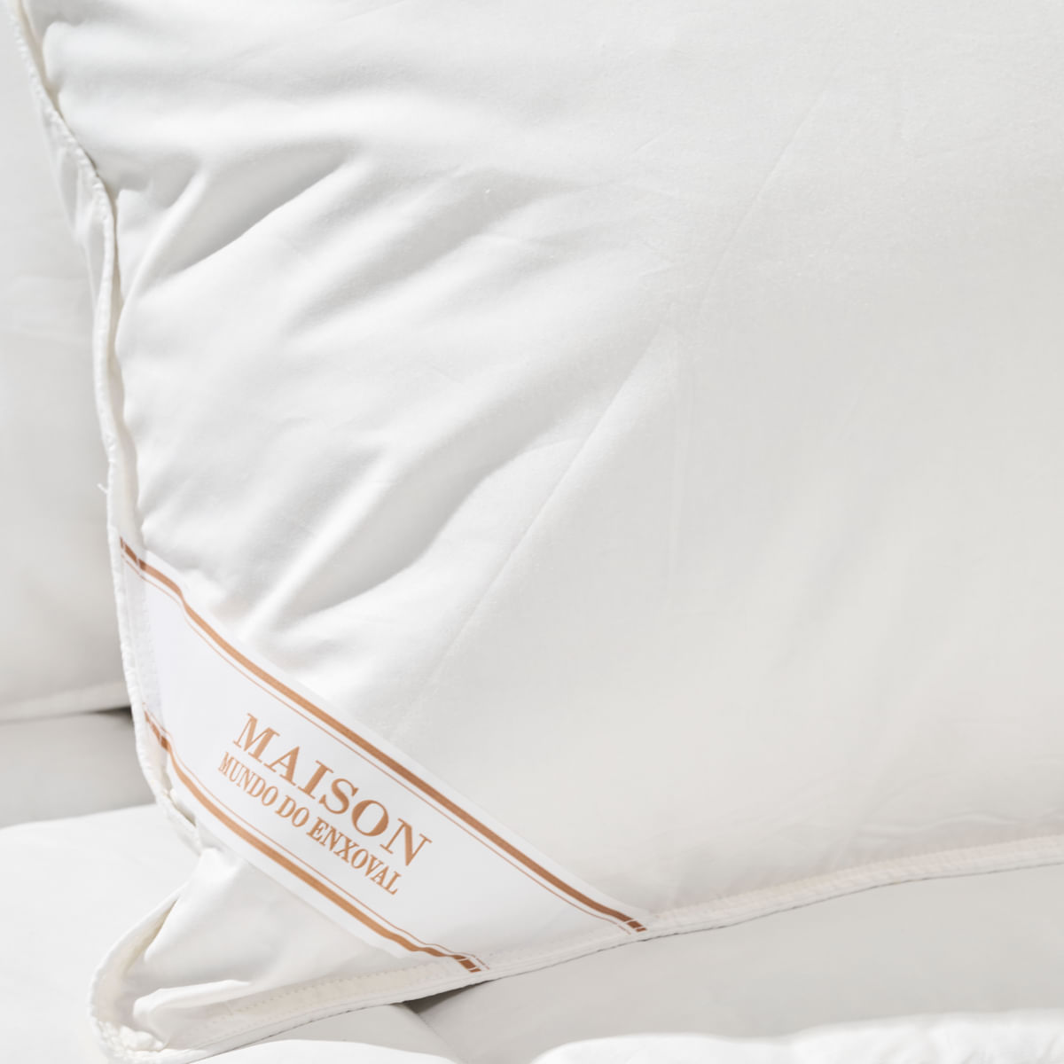 01-18-0009-Travesseiro-Supreme-Plumas-Branco-50-x-1-002