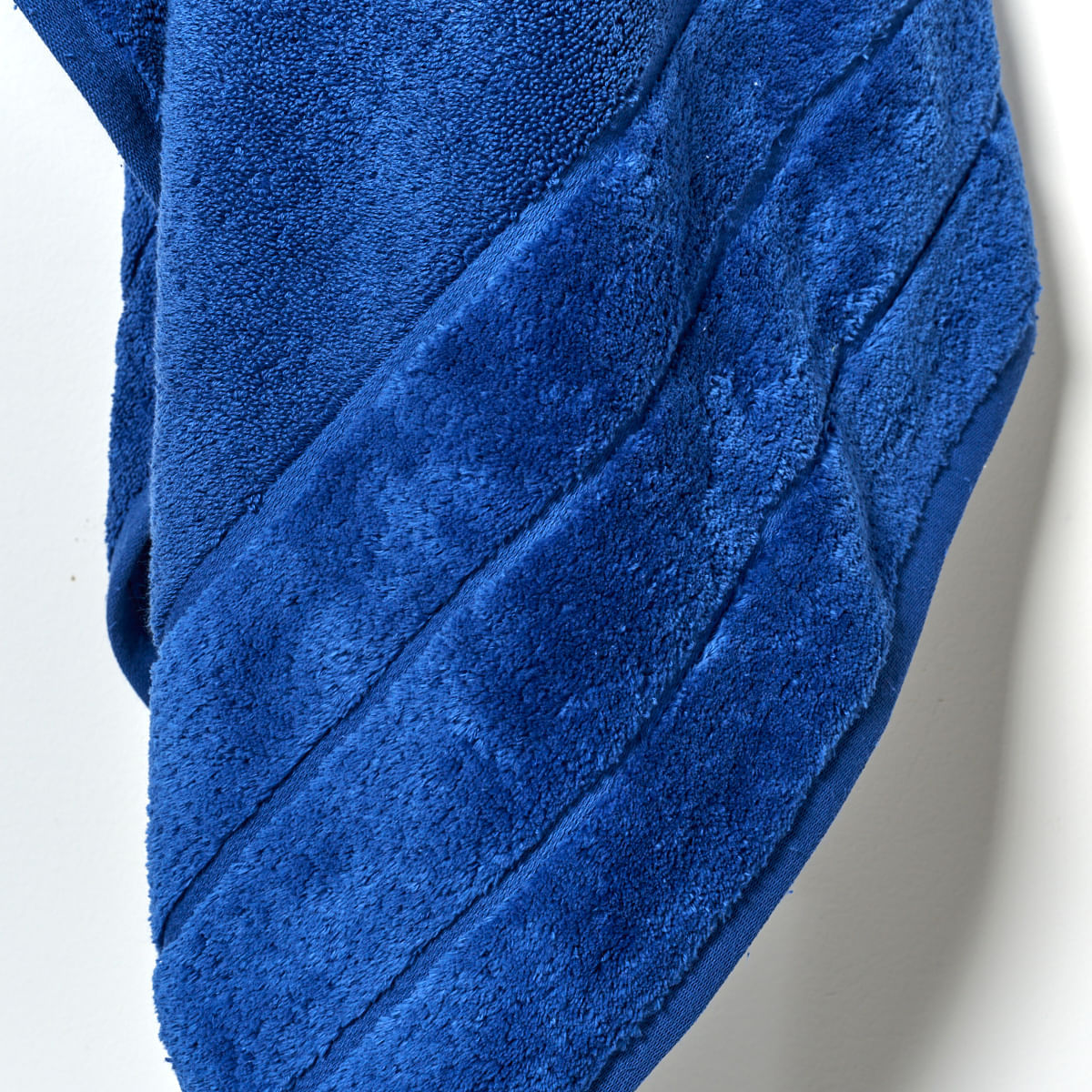 03-09-0044-Toalha-Bnnho-Seven-Hundred-Azul-Bic-002